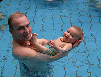 Asthma-Gefahr durch Babyschwimmen?